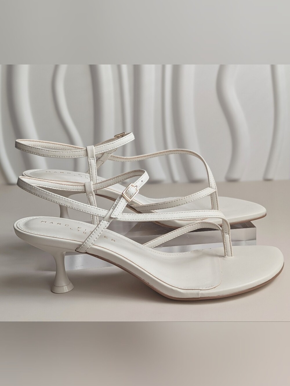 New In Box Marc Fisher LTD Palina White Leather Strappy Kitten Heels Size 8